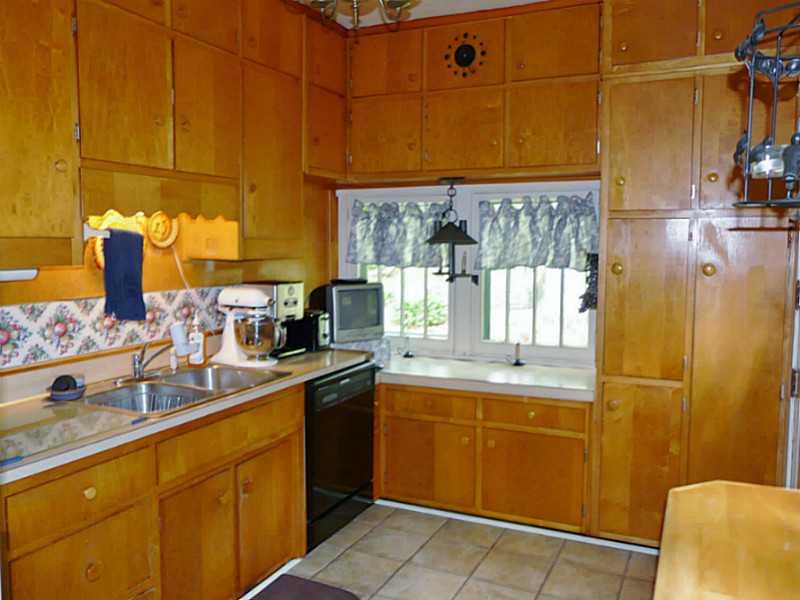 1515 Van Buskirk Road Anderson, IN 46011 - Photo 2 of 24 Gallery Image 2