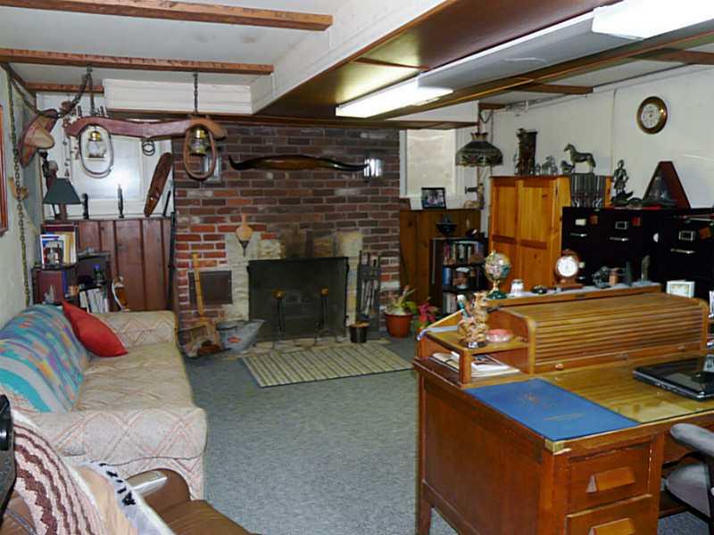 1515 Van Buskirk Road Anderson, IN 46011 - Photo 12 of 24 Gallery Image 12