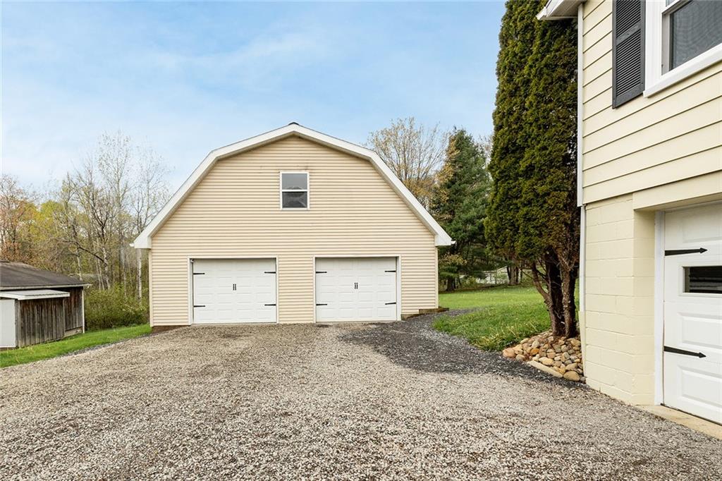 21 Patterson School Road Grove City, PA 16127 - Photo 5 of 46