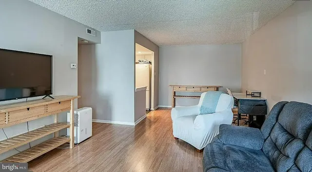 $1,890 | 306 Summit House, Unit 306, West Chester, PA 19382