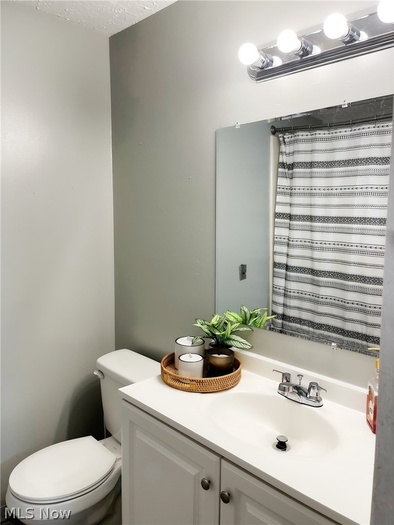 4750 Oak Point Road, Unit 306 Lorain, OH 44053 - Photo 12 of 15 Gallery Image 12