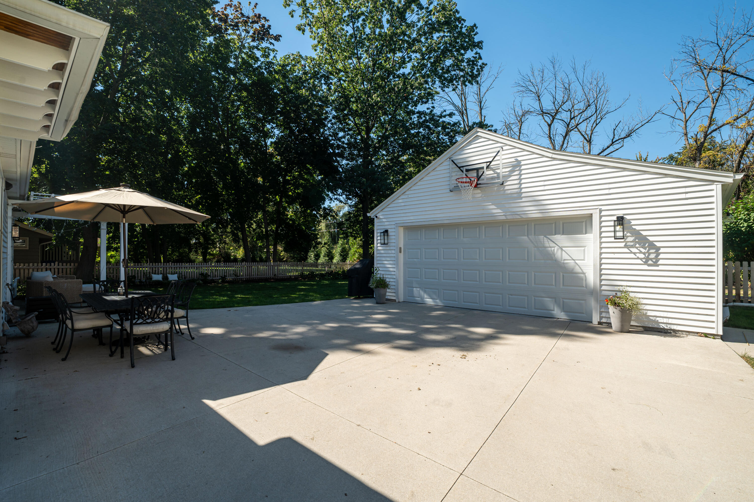7431 North Boyd Way Fox Point, WI 53217 - Photo 52 of 58 Garage