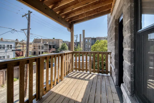 $2,850 | 1472 West Summerdale Avenue, Unit 2RE, Chicago, IL 60640