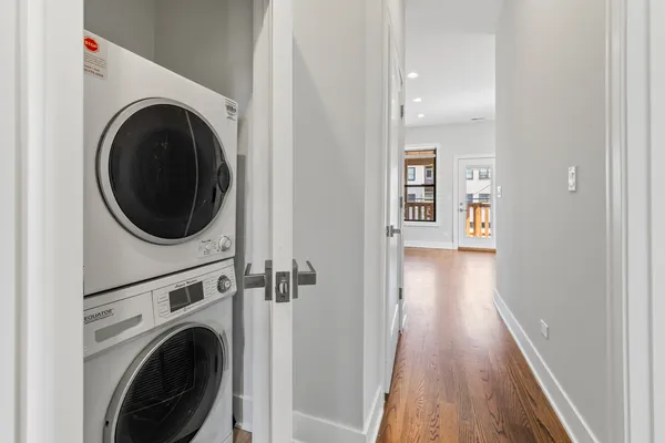 $2,850 | 1472 West Summerdale Avenue, Unit 2RE, Chicago, IL 60640