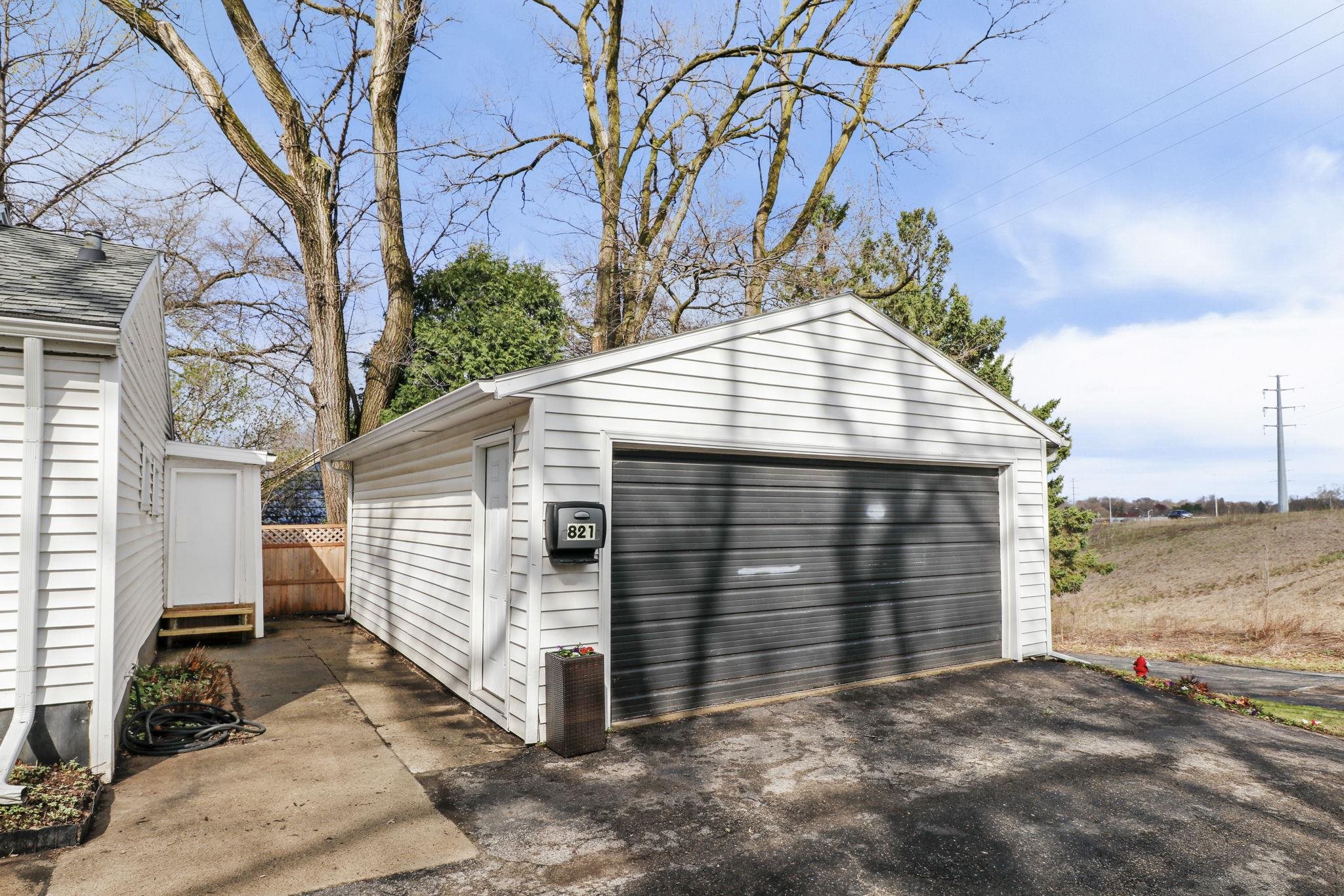 821 Gary Street Madison, WI 53716 - Photo 14 of 37