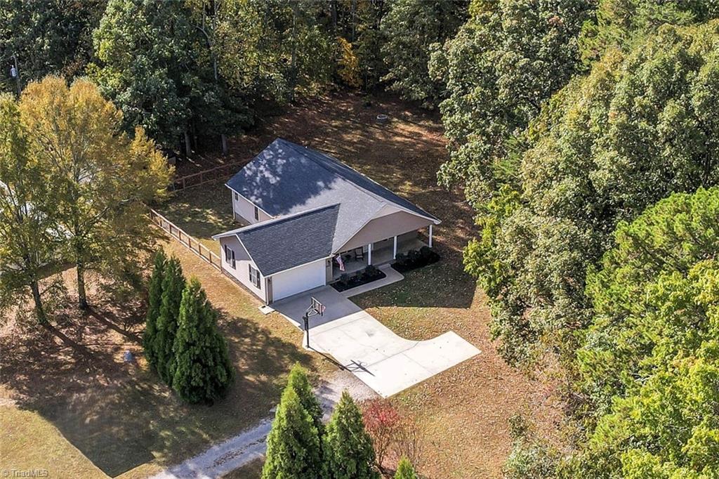 8450 Red Road Rockwell, NC 28138 - Photo 5 of 49