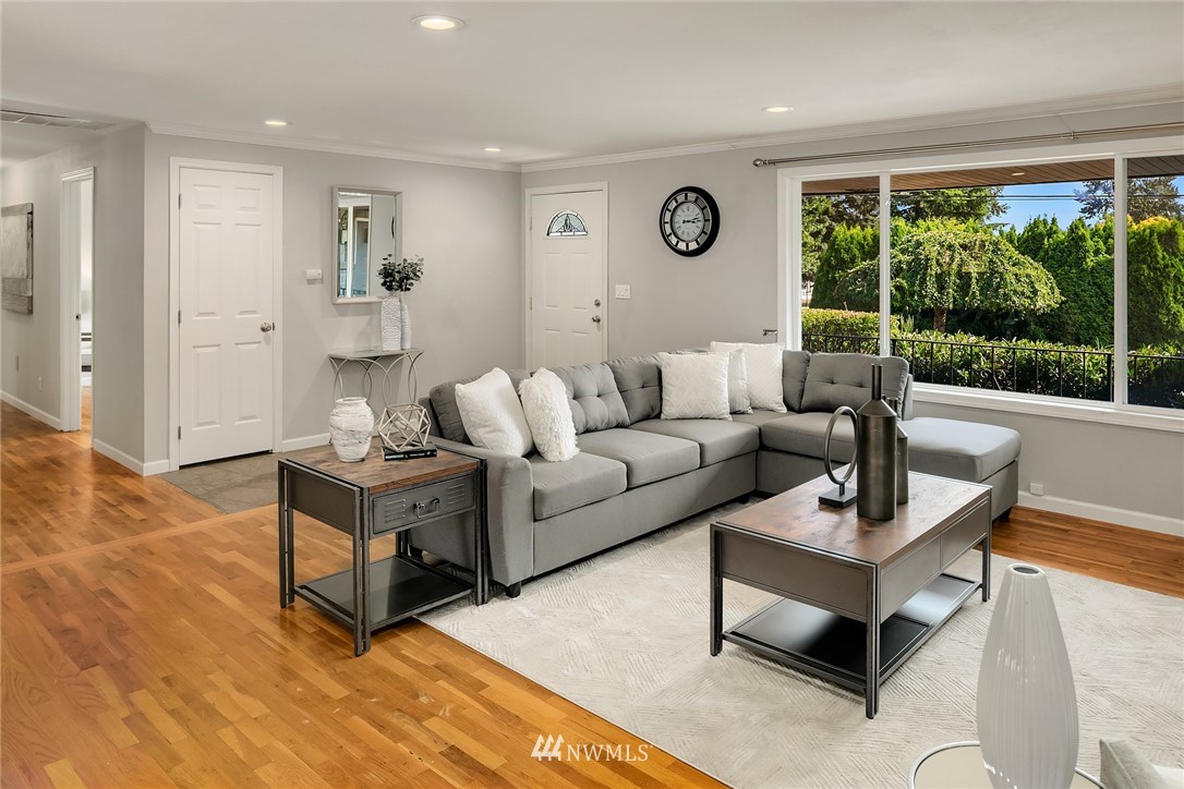 17322 Southeast 134th Street Renton, WA 98059 - Photo 4 of 31 Gallery Image 4