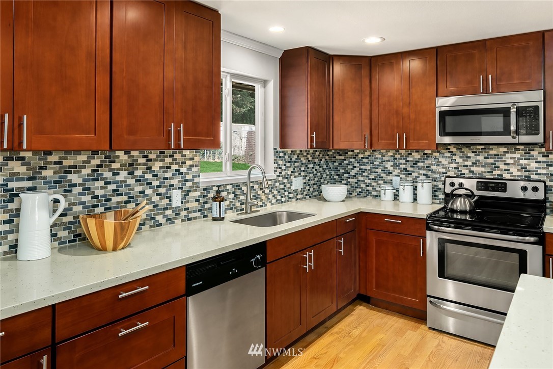 17322 Southeast 134th Street Renton, WA 98059 - Photo 7 of 31 Gallery Image 7