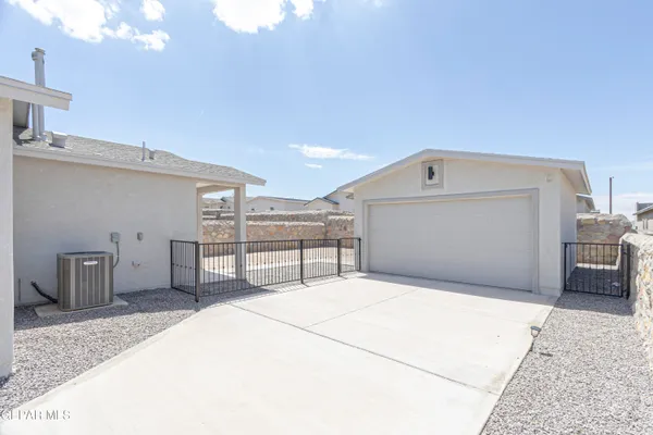 $295,000 | 546 Spanish Oak Drive, Canutillo, TX 79835