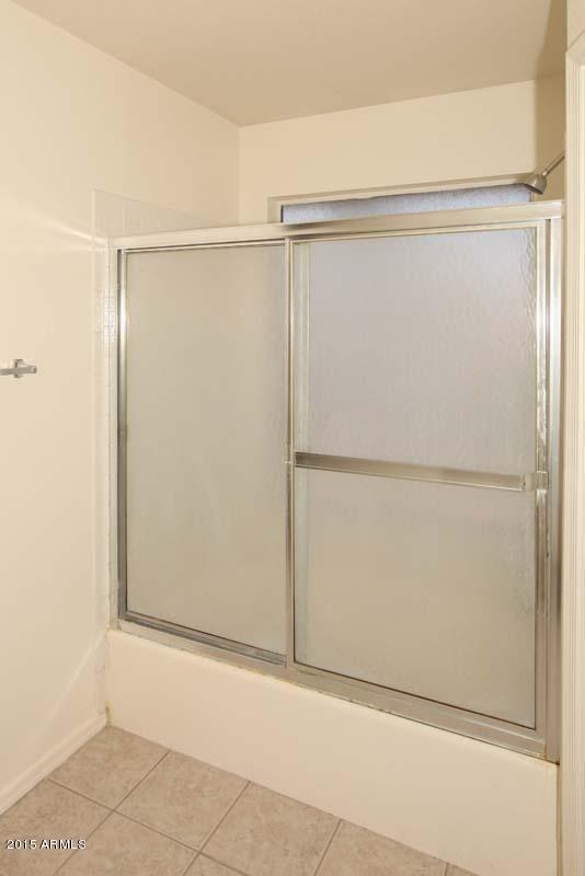 4210 East Frye Road Phoenix, AZ 85048 - Photo 24 of 30 Master Bath-Shower-Tub