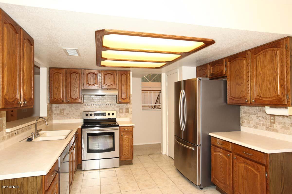 4210 East Frye Road Phoenix, AZ 85048 - Photo 5 of 30 Kitchen