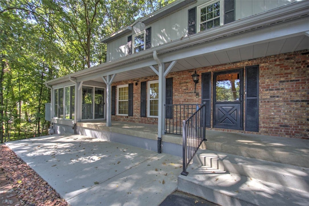 2343 Hawthorne Drive Decatur, IL 62521 - Photo 3 of 39 Gallery Image 3