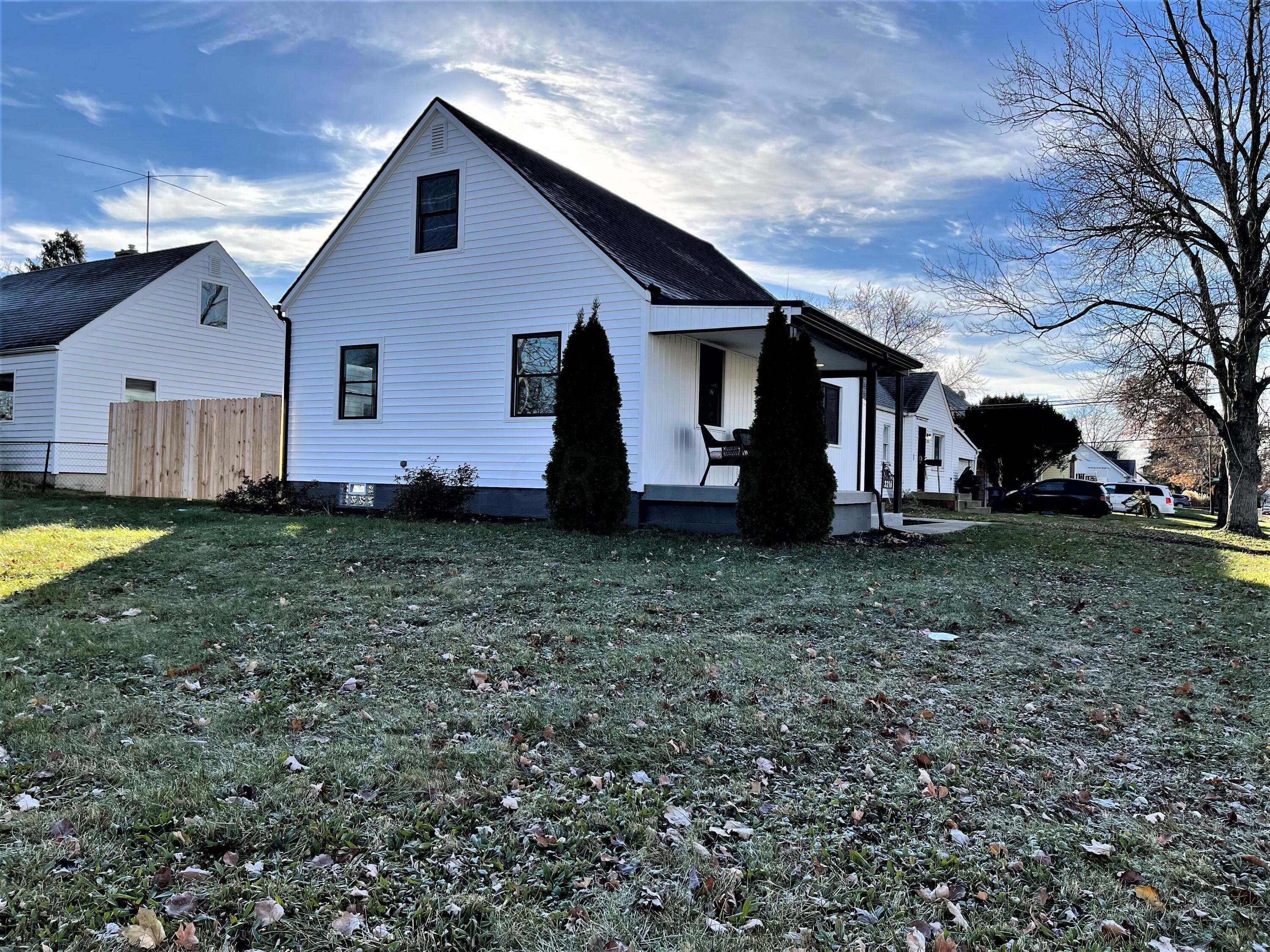 3216 Karl Road Columbus, OH 43224 - Photo 3 of 24 Corner lot