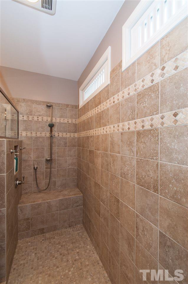13204 Ellesmere Court Raleigh, NC 27614 - Photo 15 of 25 Gallery Image 15