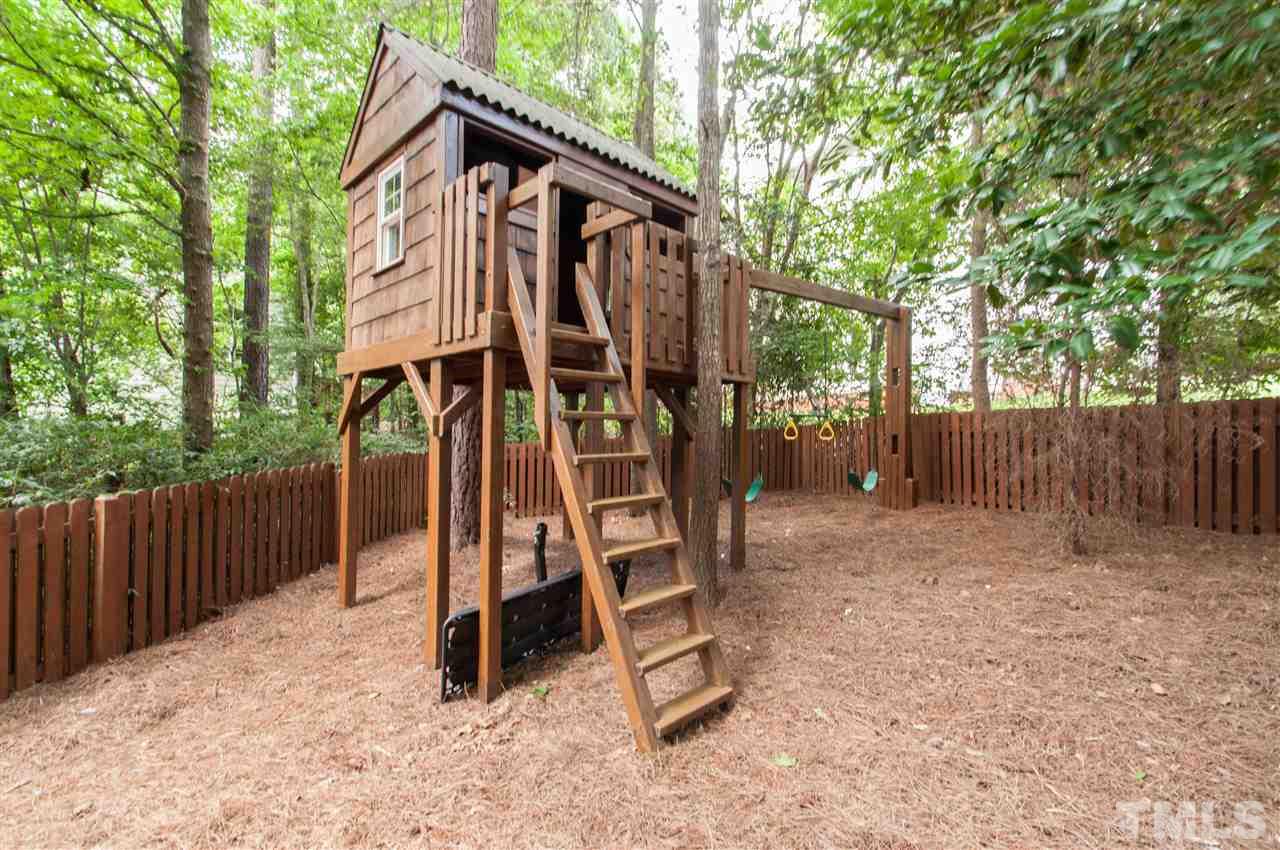 13204 Ellesmere Court Raleigh, NC 27614 - Photo 24 of 25 Gallery Image 24