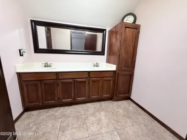 $579,000 | 6312 Bond Hill Road, Moss Point, MS 39562