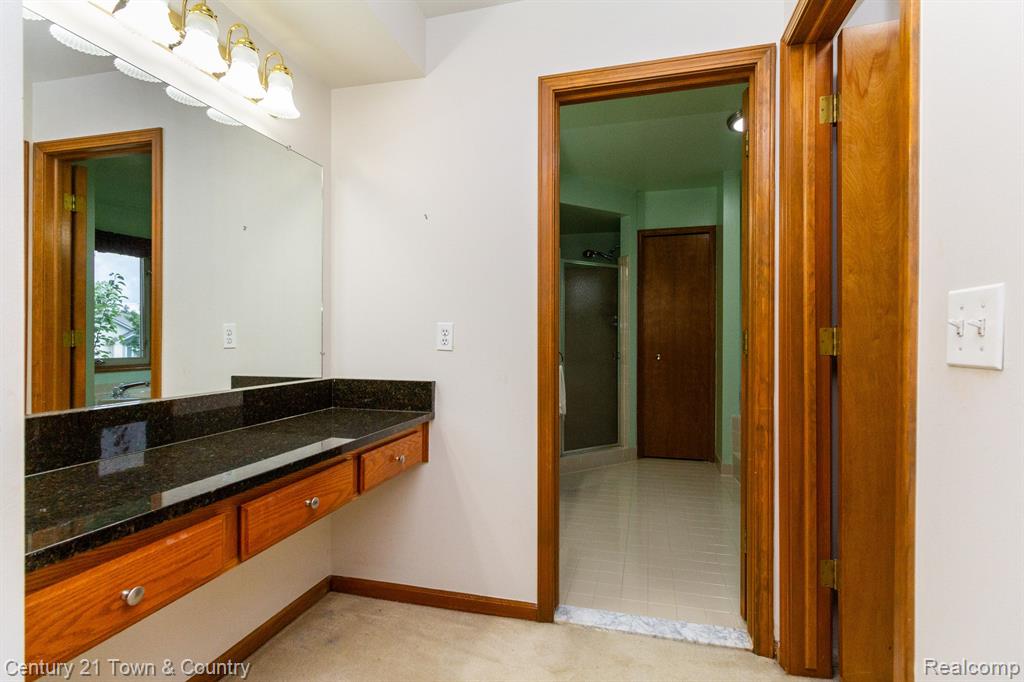 186 Windrift Rochester Hills, MI 48307 - Photo 24 of 46