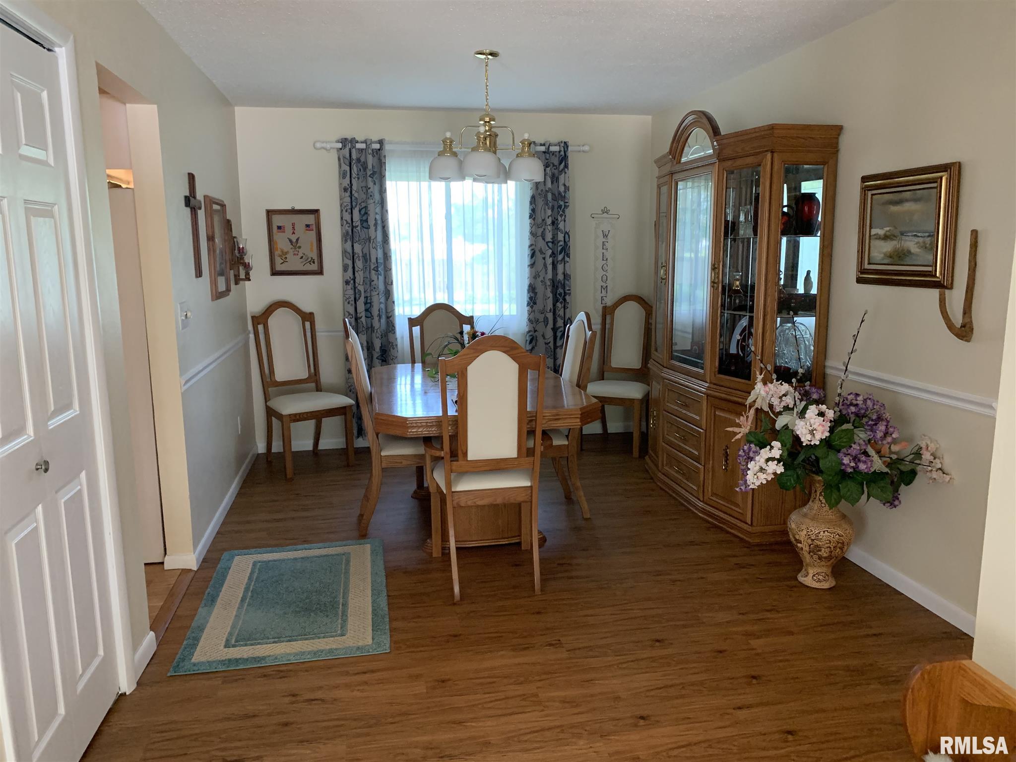 2709 Interlacken Road Springfield, IL 62704 - Photo 3 of 17 Gallery Image 3
