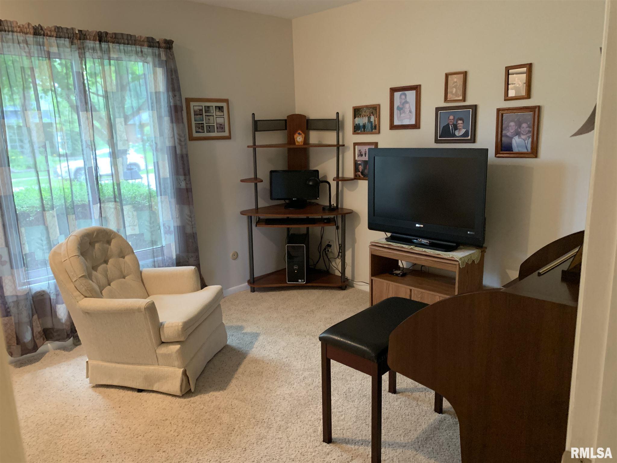2709 Interlacken Road Springfield, IL 62704 - Photo 5 of 17 Gallery Image 5