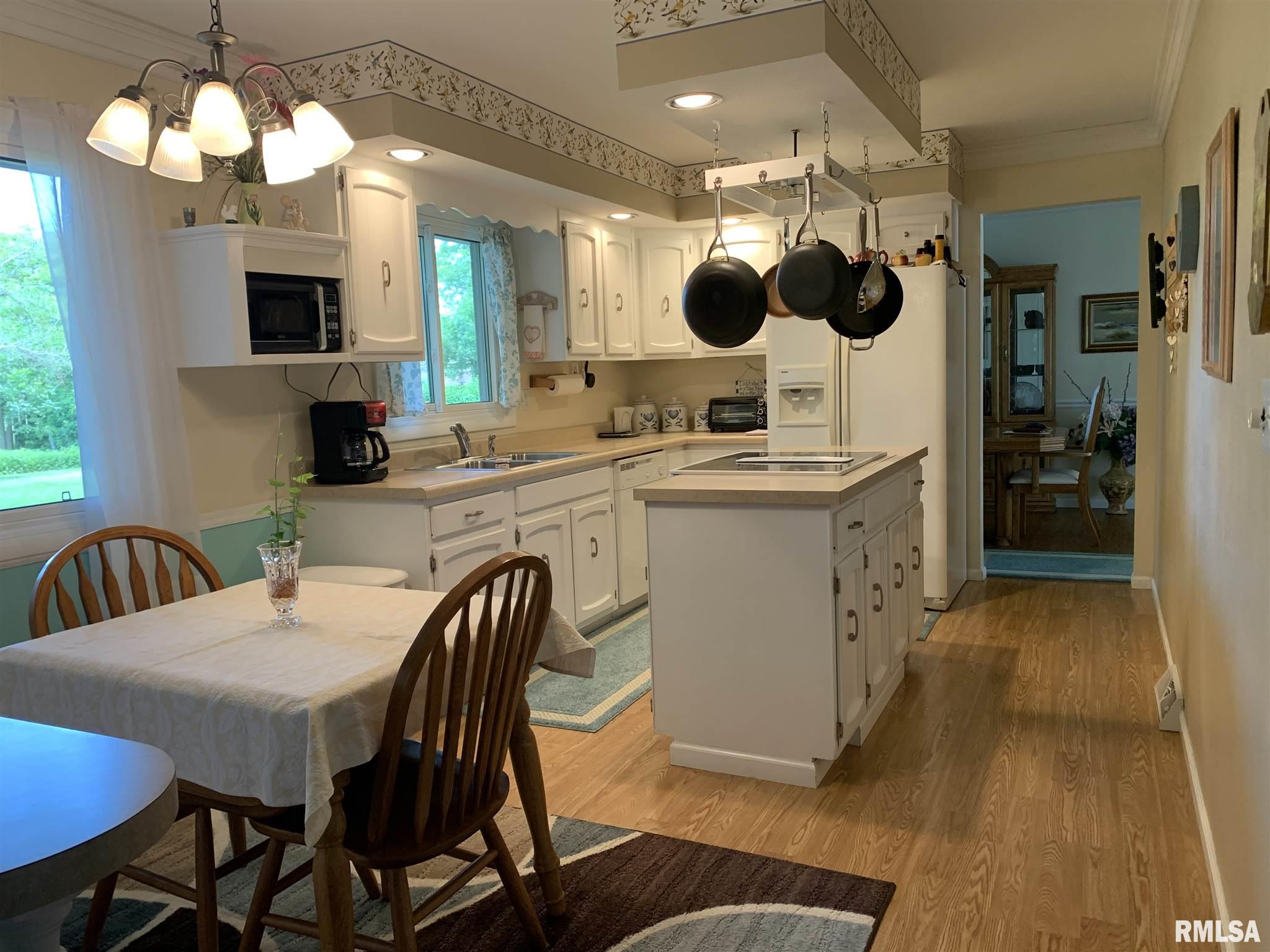 2709 Interlacken Road Springfield, IL 62704 - Photo 7 of 17 Gallery Image 7