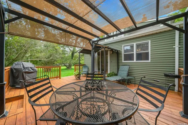 $999,999 | 57 Seatuck Avenue, Eastport, NY 11941