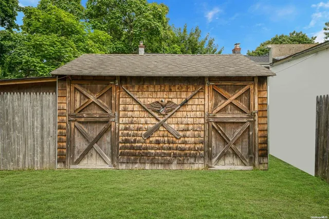 $999,999 | 57 Seatuck Avenue, Eastport, NY 11941