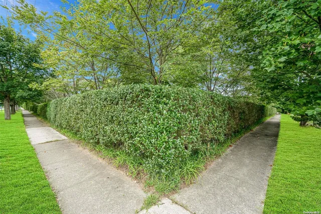 $999,999 | 57 Seatuck Avenue, Eastport, NY 11941