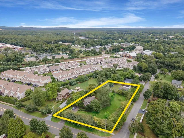 $999,999 | 57 Seatuck Avenue, Eastport, NY 11941