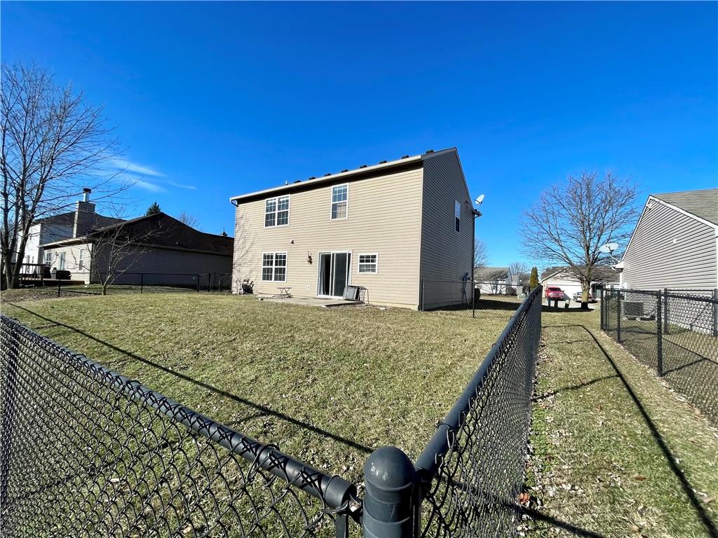 6465 Matcumbe Way Plainfield, IN 46168 - Photo 4 of 25