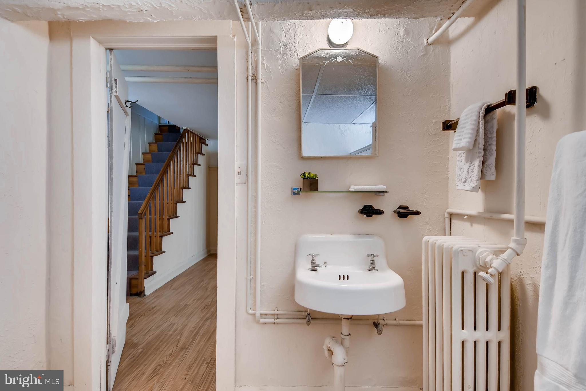 1410 Northgate Road Baltimore, MD 21218 - Photo 26 of 30 Bath
