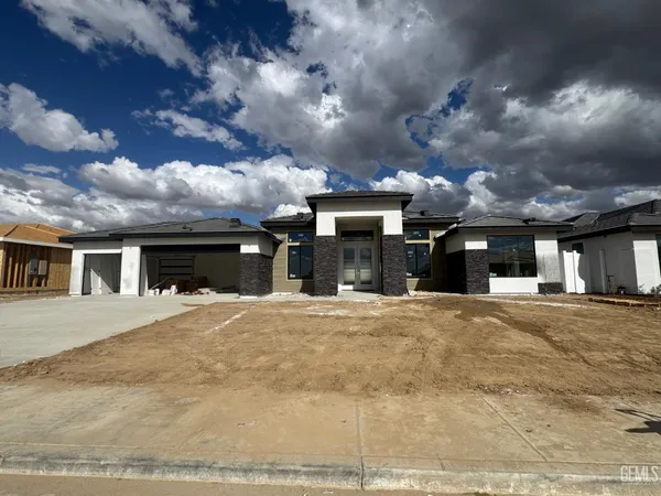 $809,900 | Undisclosed Address, Bakersfield, CA 93314