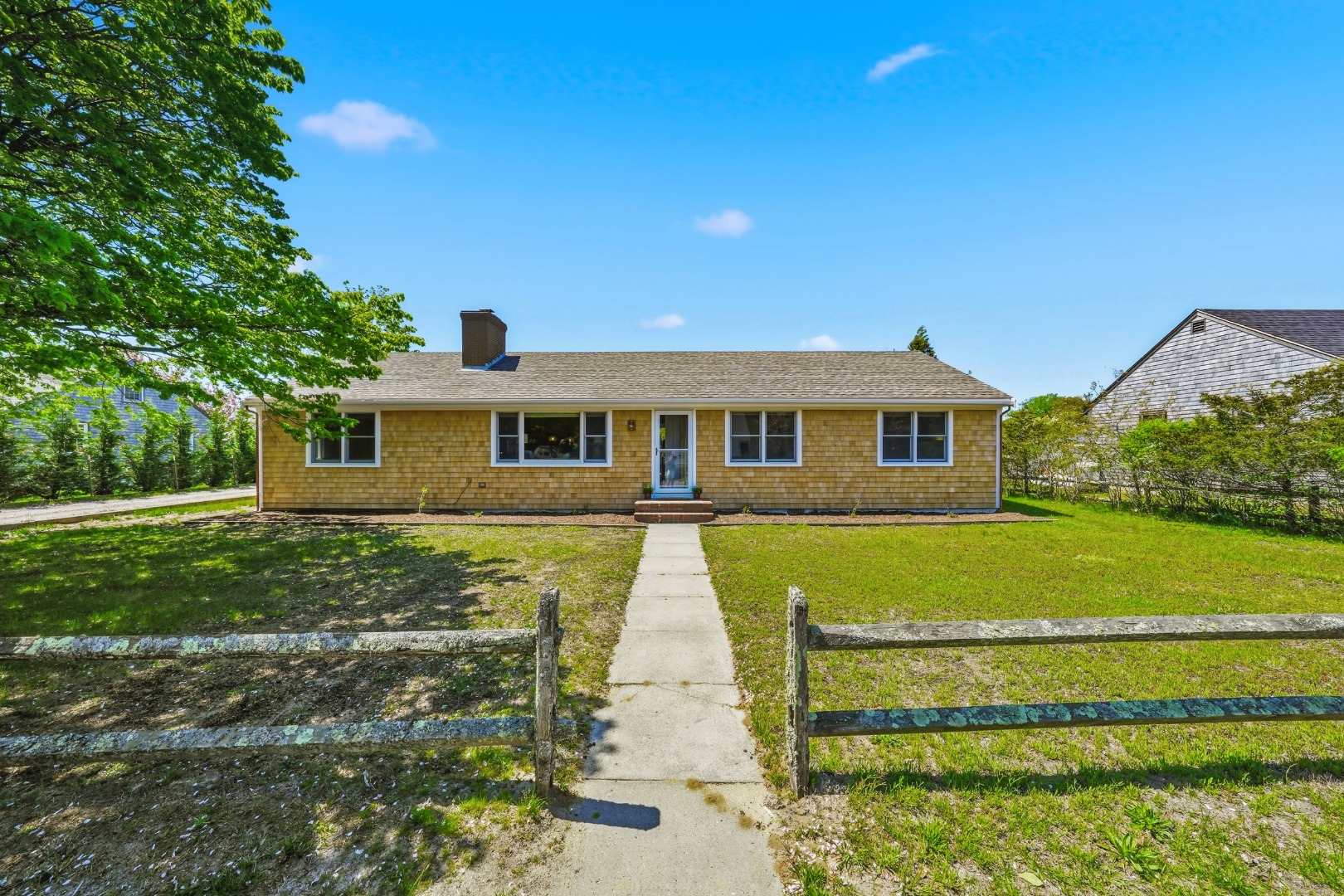 3 Newtown Road Nantucket, MA 02554 - Photo 3 of 20 a view of a house with a yard