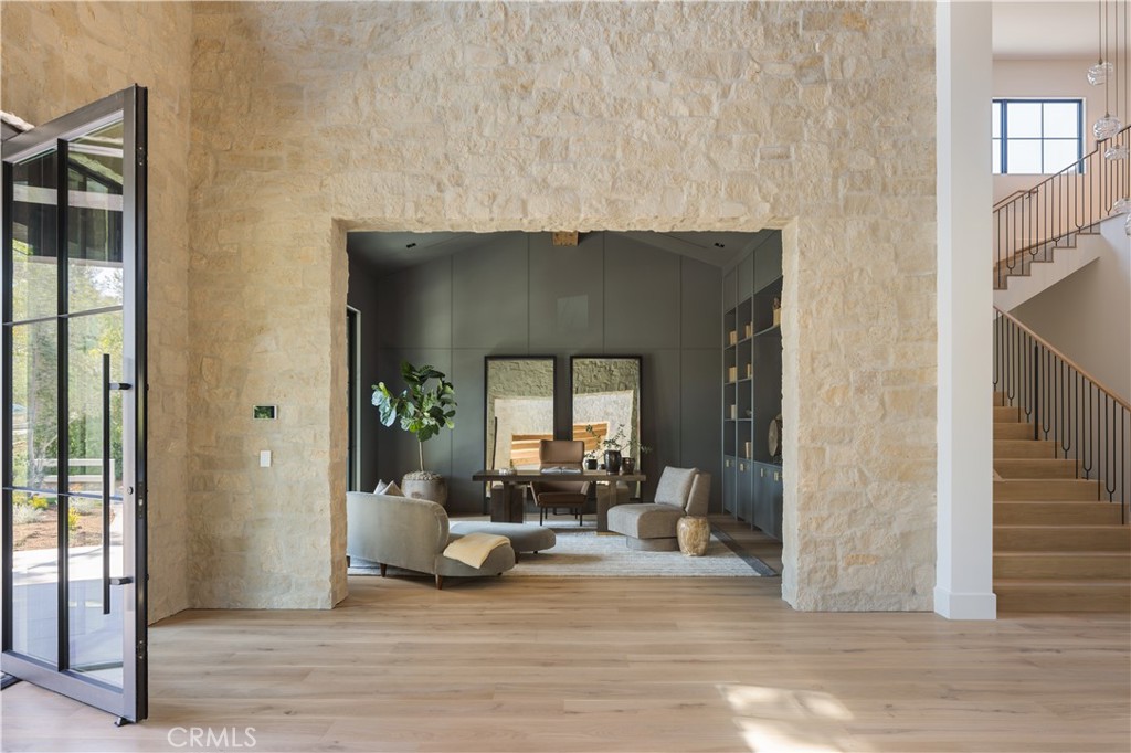 24341 Rolling View Road Hidden Hills, CA 91302 - Photo 11 of 41