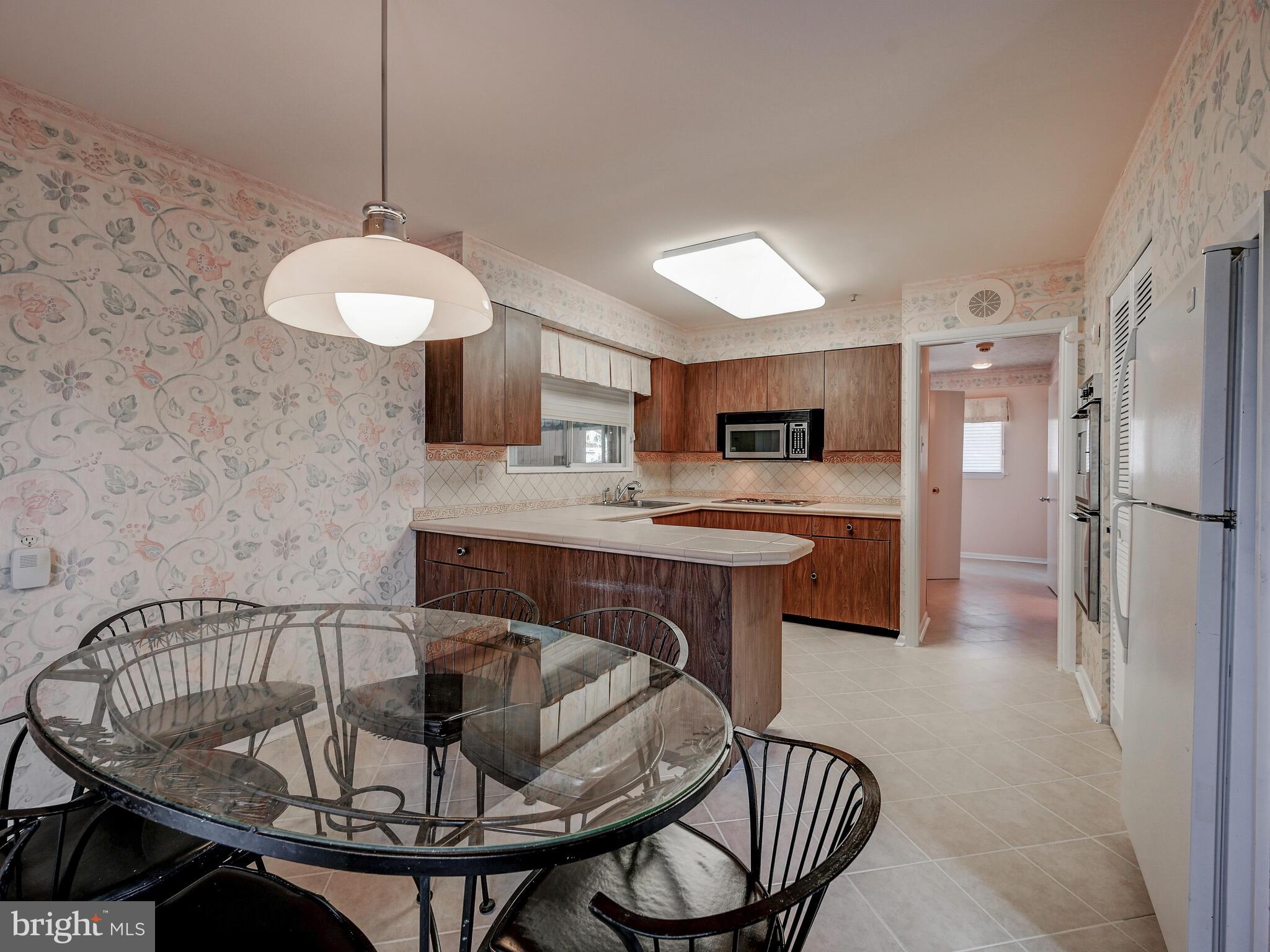 3420 Garrison Farms Road Baltimore, MD 21208 - Photo 15 of 45 Eat-in Kitchen