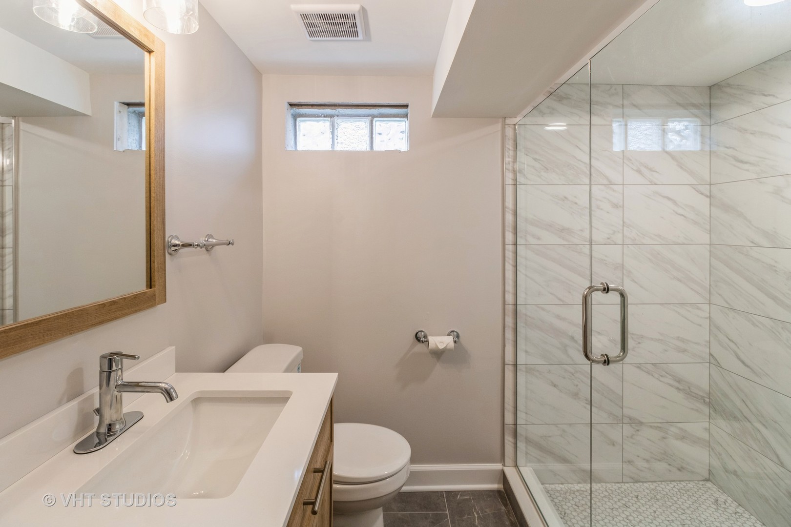 2253 South 8th Avenue North Riverside, IL 60546 - Photo 11 of 17 Gallery Image 11