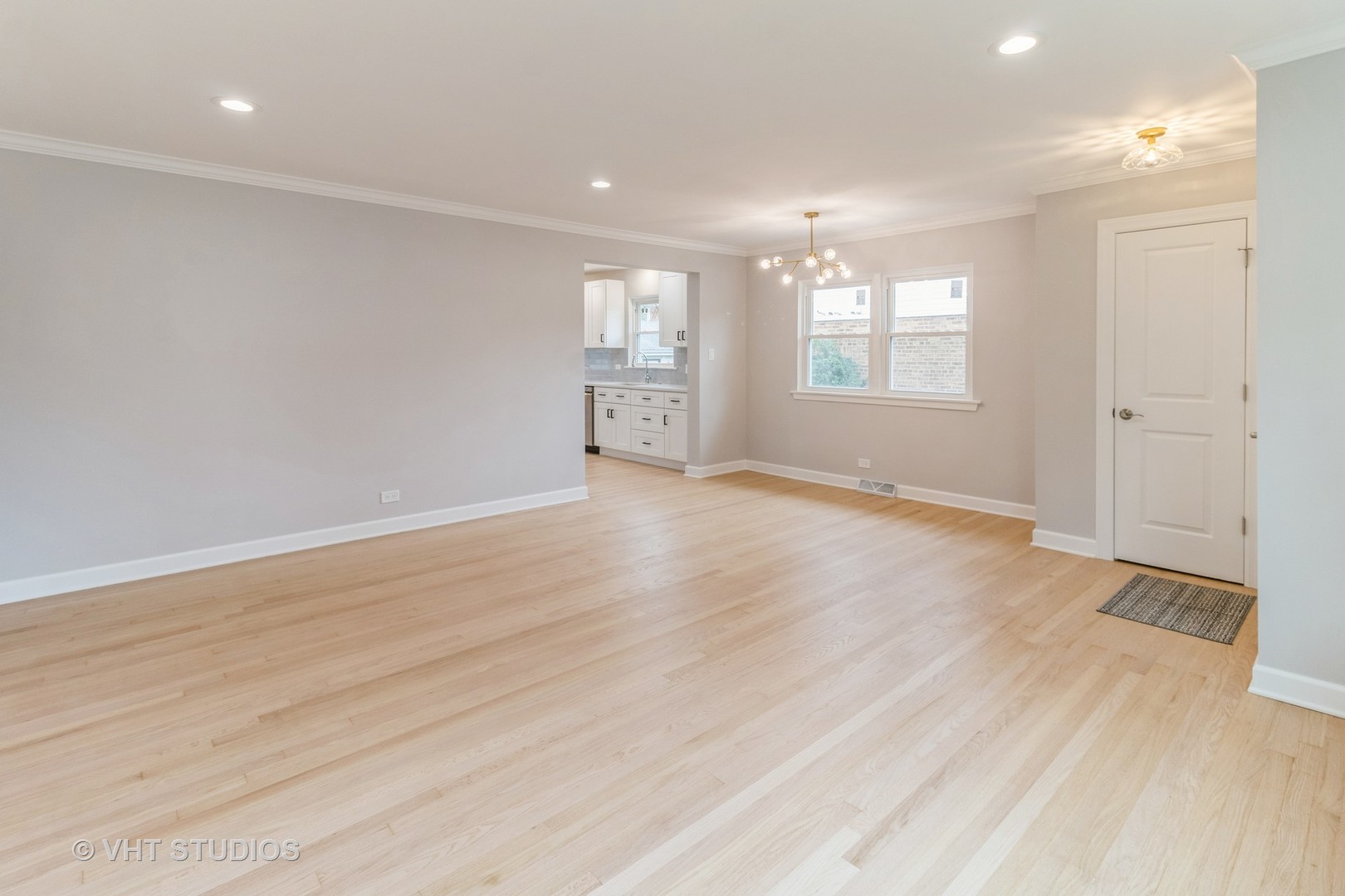 2253 South 8th Avenue North Riverside, IL 60546 - Photo 5 of 17 Gallery Image 5