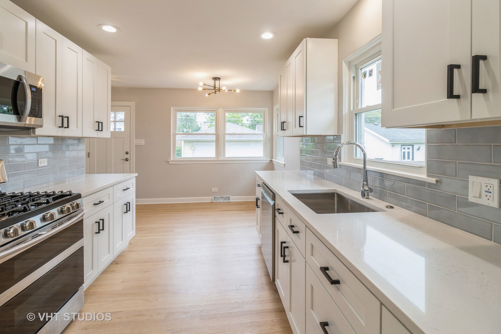 2253 South 8th Avenue North Riverside, IL 60546 - Photo 6 of 17 Gallery Image 6