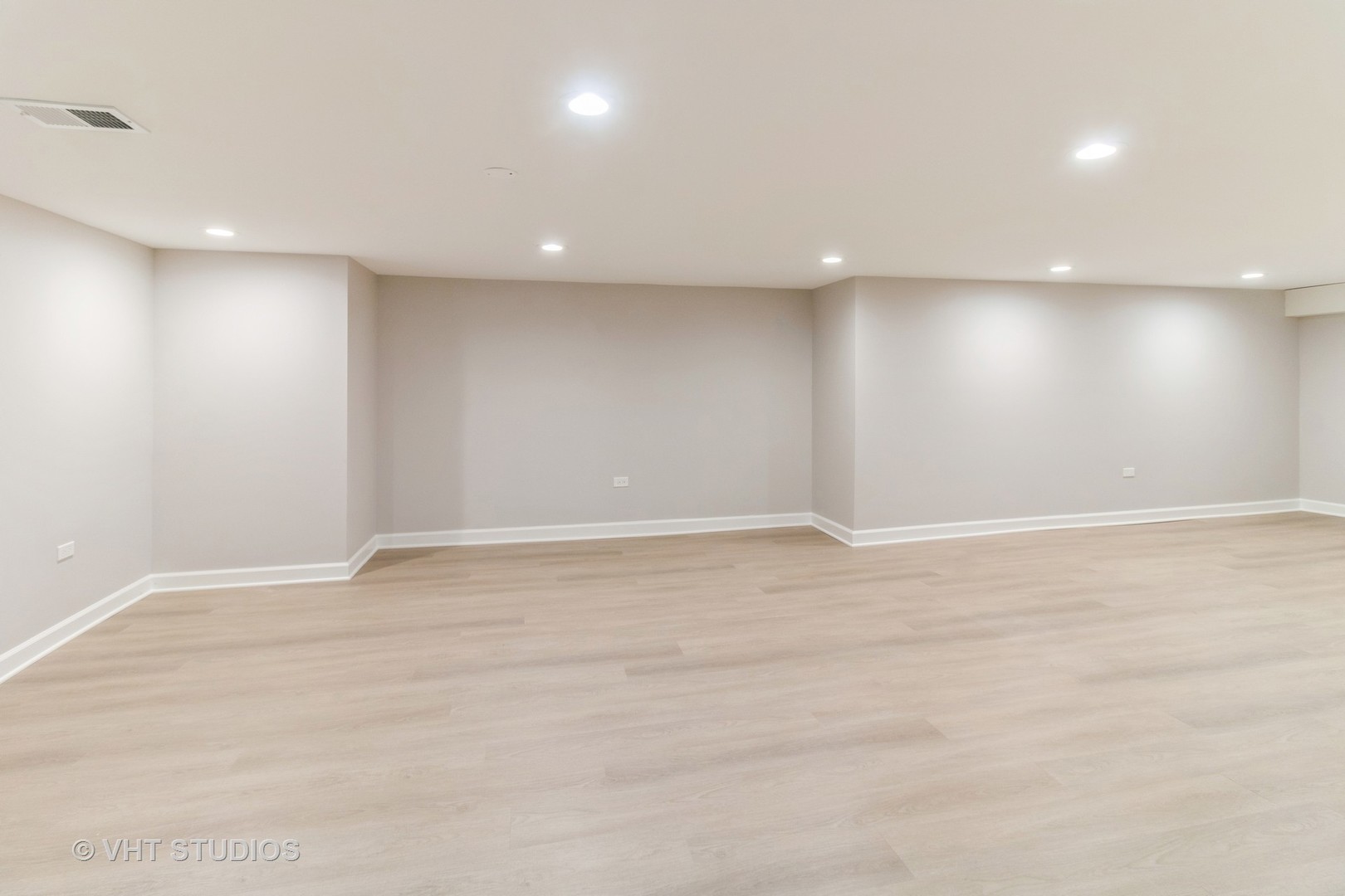 2253 South 8th Avenue North Riverside, IL 60546 - Photo 10 of 17 Gallery Image 10