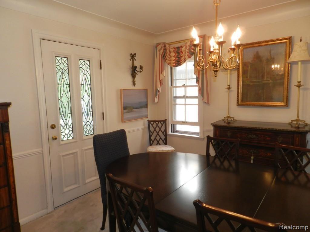 387 Moran Road Grosse Pointe, MI 48236 - Photo 8 of 22