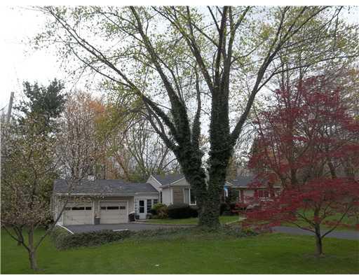 27 Shenango Road New Castle, PA 16105 - Photo 1 of 1 Exterior Front.