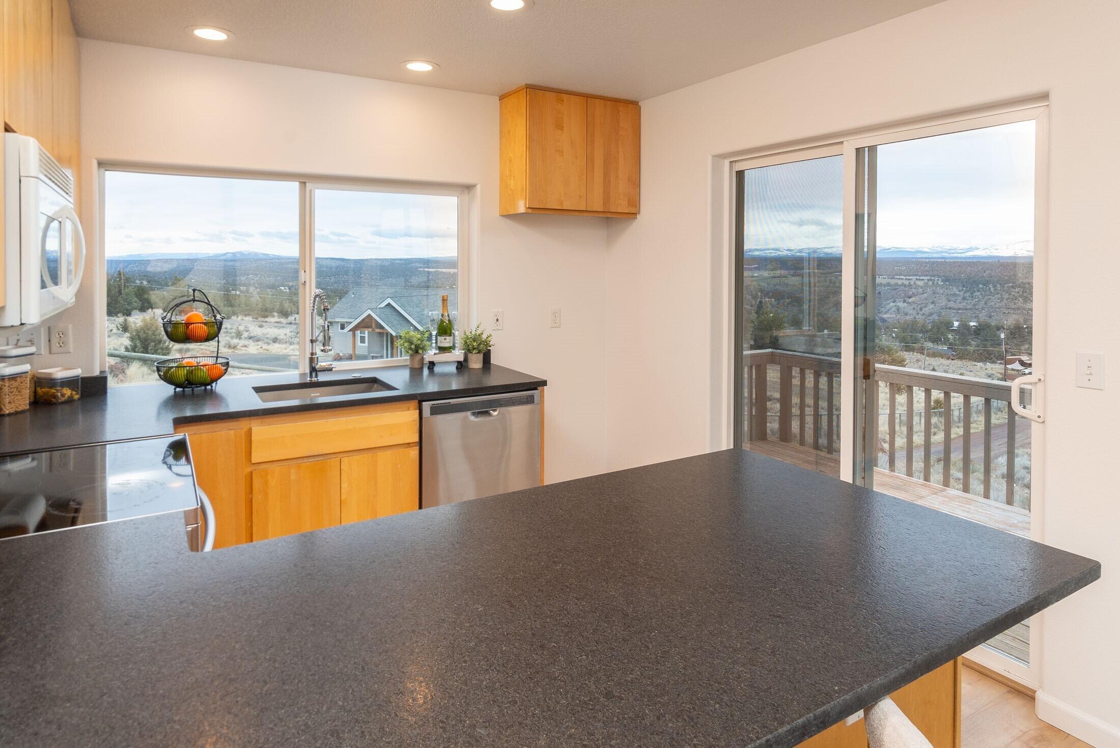 10134 Southwest Shad Road Terrebonne, OR 97760 - Photo 5 of 35 7