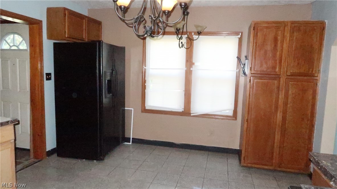 3854 Cress Road Cleveland, OH 44111 - Photo 3 of 14 Gallery Image 3