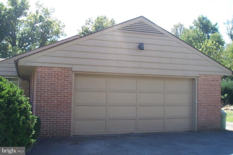 18817 Crofton Road Hagerstown, MD 21742 - Photo 2 of 30 Exterior (General)