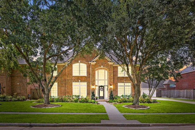 $750,000 | 7926 Chianti Court, Sugar Land, TX 77479