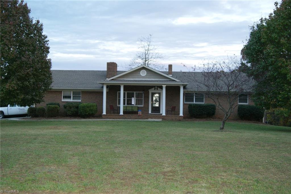 514 Watford Road Thomasville, NC 27360 - Photo 4 of 27 Gallery Image 4