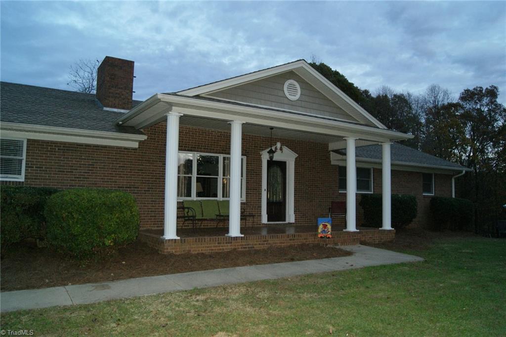 514 Watford Road Thomasville, NC 27360 - Photo 5 of 27 Gallery Image 5