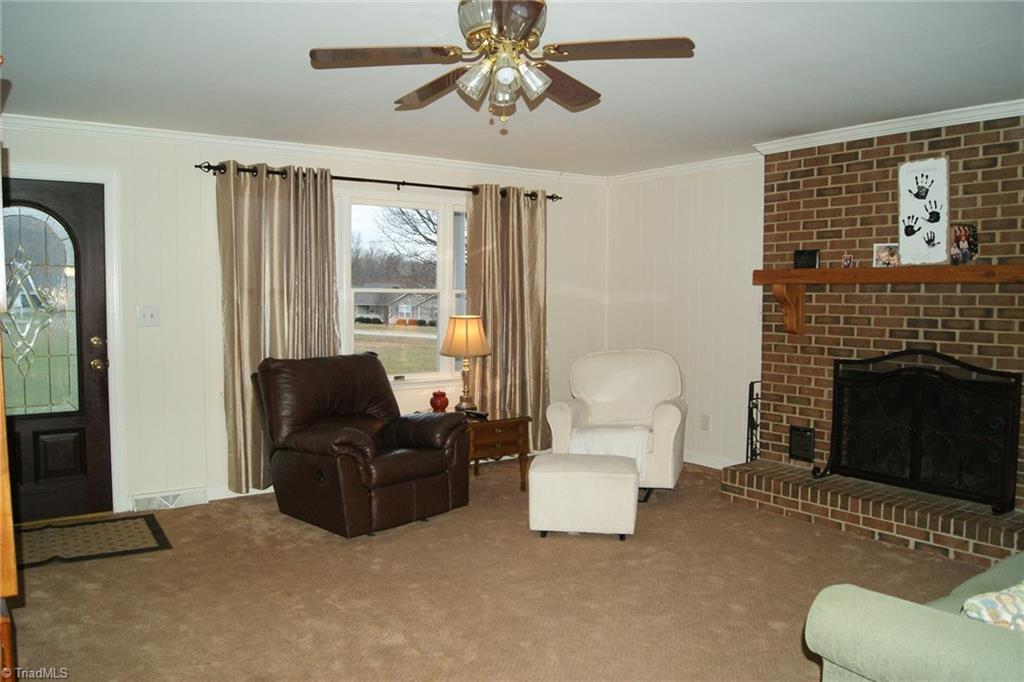 514 Watford Road Thomasville, NC 27360 - Photo 6 of 27 Gallery Image 6