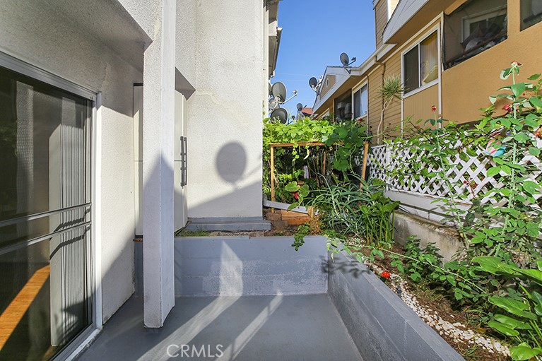 223 North Adams Street, Unit 6 Glendale, CA 91206 - Photo 6 of 20 a backyard of a house with outdoor seating and plants