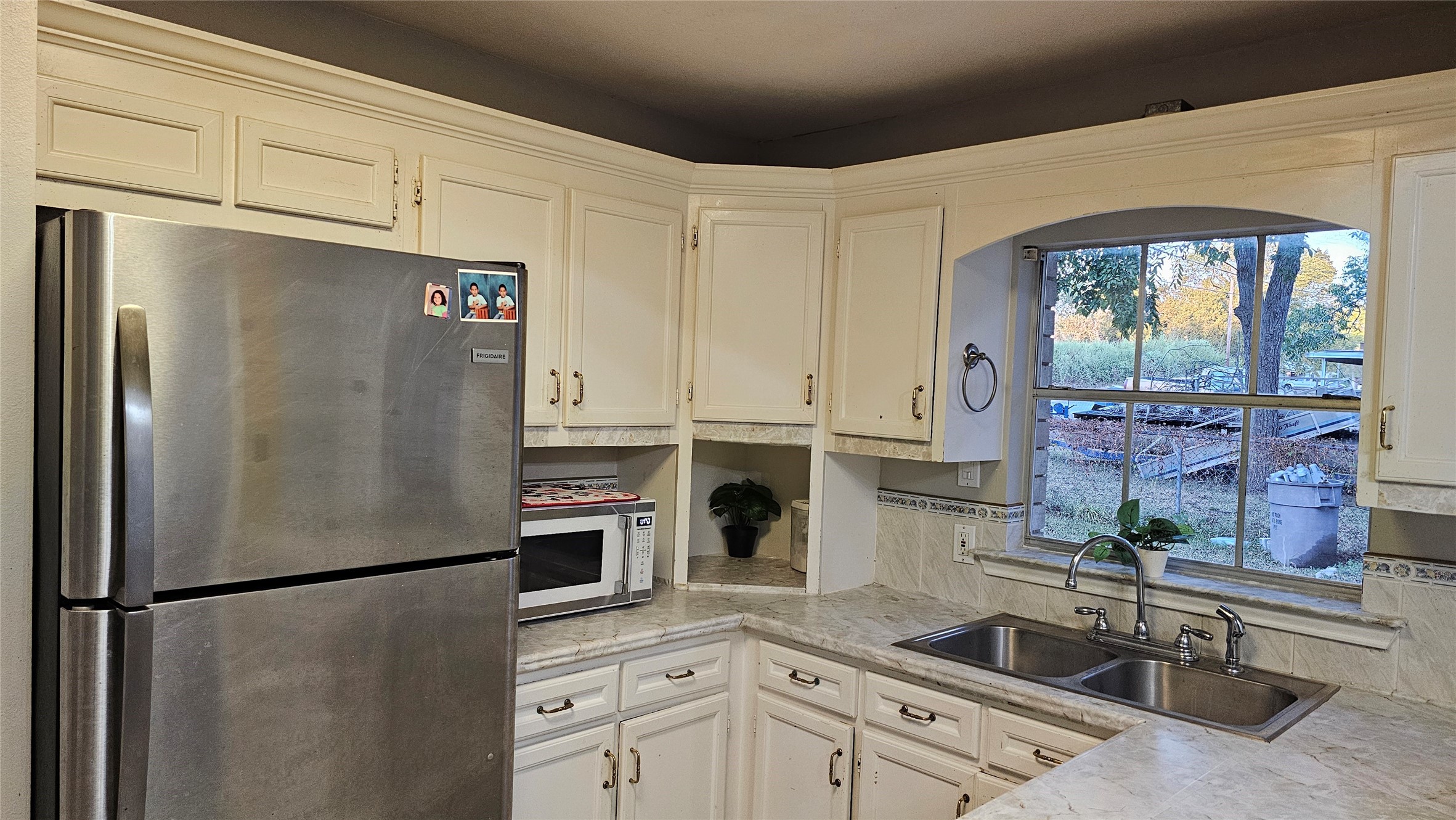 1525 Calvit Street Hempstead, TX 77445 - Photo 7 of 22