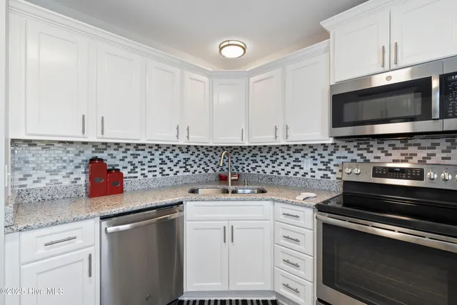 $420,367 | 1564 Shipwatch Lane Southwest, Ocean Isle Beach, NC 28469